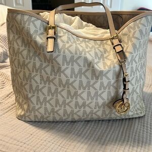 Michael kors tote bag